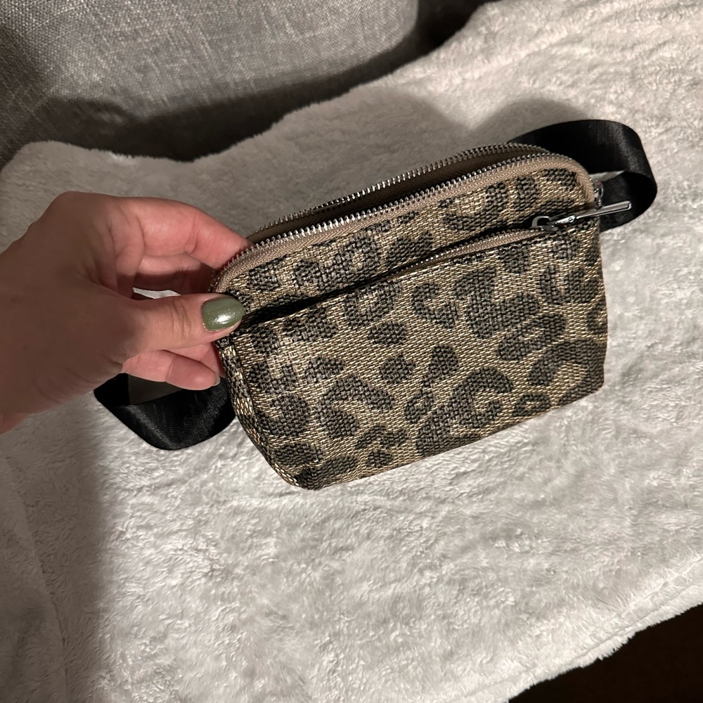 Small bum bag purchased from Amazon